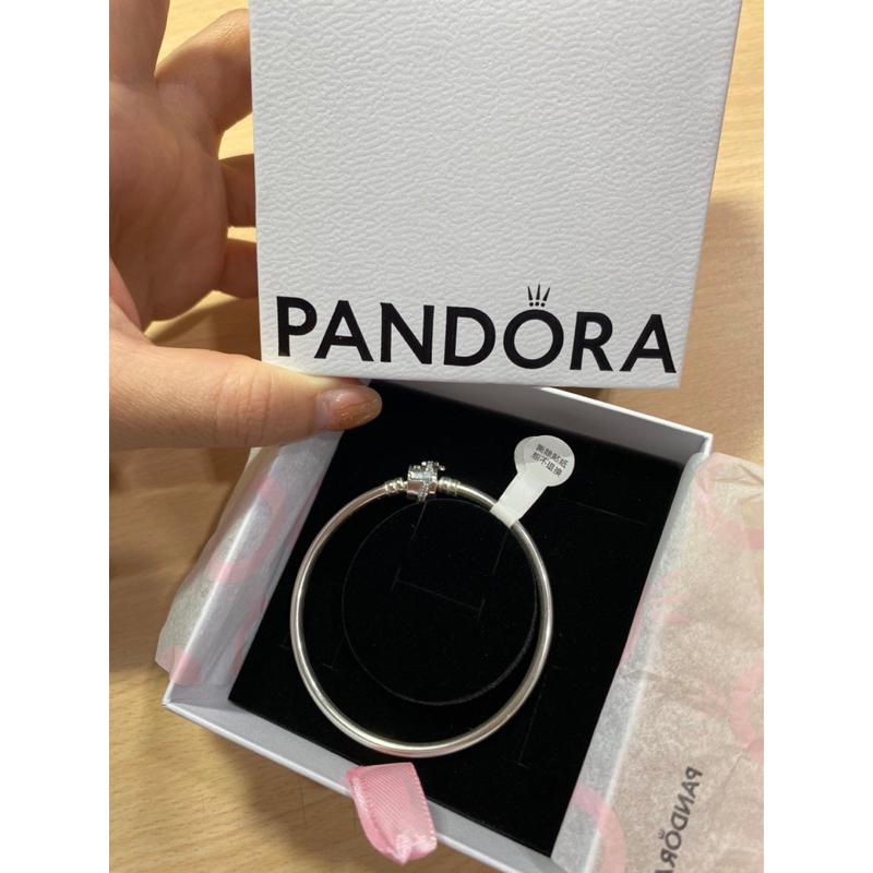 全新Pandora璀璨流星飾釦手環