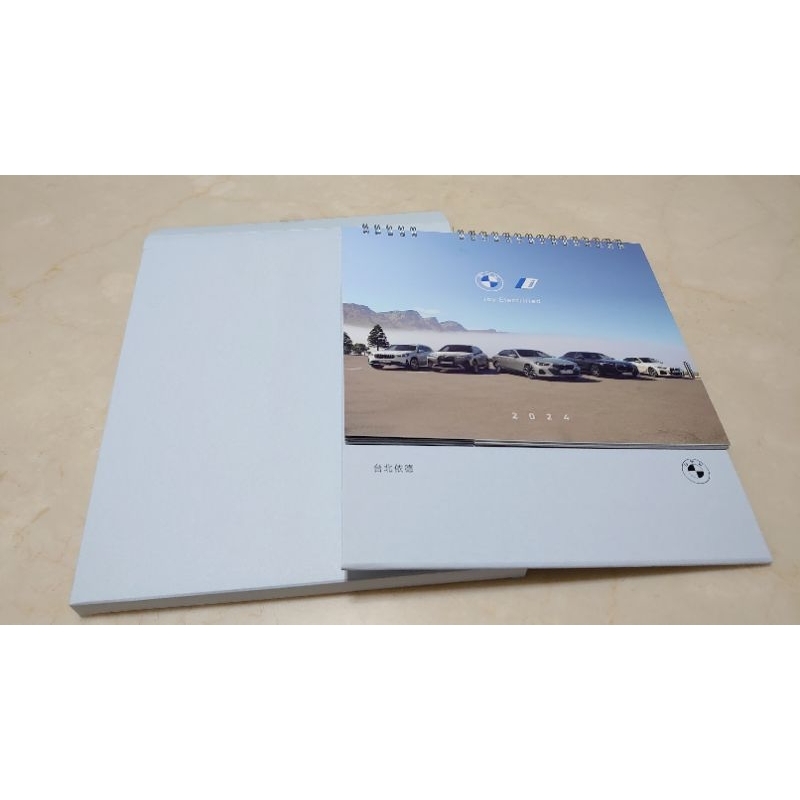 [全新] BMW 2024 CALENDAR 官方精裝日曆 台北依德 桌曆