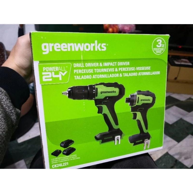 Greenworks 24V  無刷電鑽 無刷衝擊電動起字機 雙機 雙電池組 2.0Ah 電池,快速充電器 和 收納包