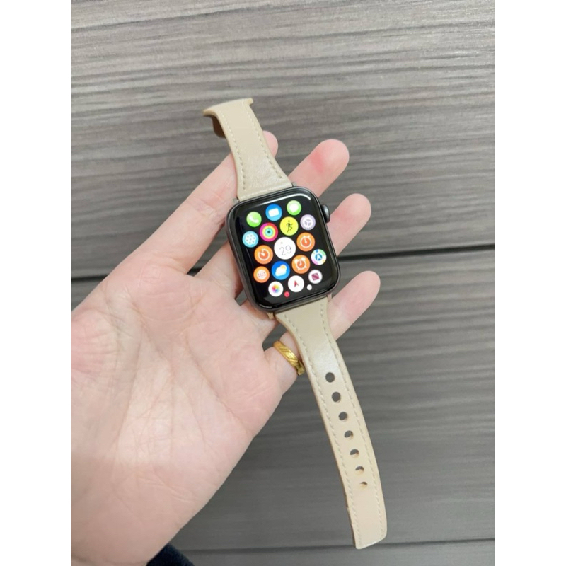 二手🫶🏻 Apple Watch SE 44mm GPS 太空灰❤️‍🔥請勿直接下單請聊聊告知⚠️