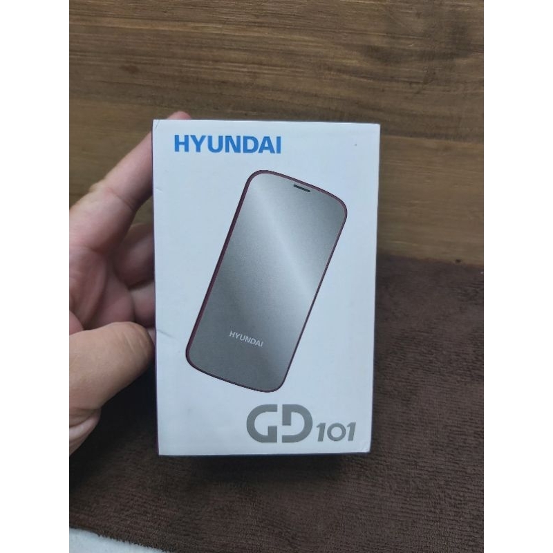 HYUNDAI現代 GD101 摺疊手機 長輩機 全新品 只有拆封檢查 全新未使用 售九百九 長輩久久