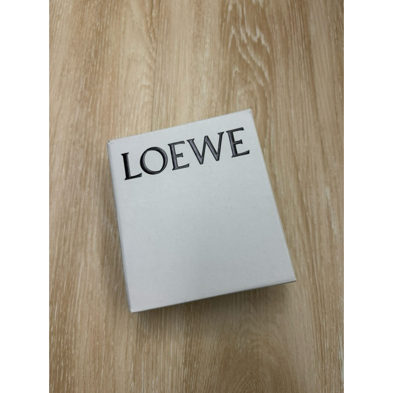 Loewe皮夾：短夾