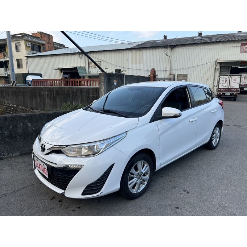 2019 toyota Yaris 跑13萬可認證 售32.5萬 二手車 中古車自售車