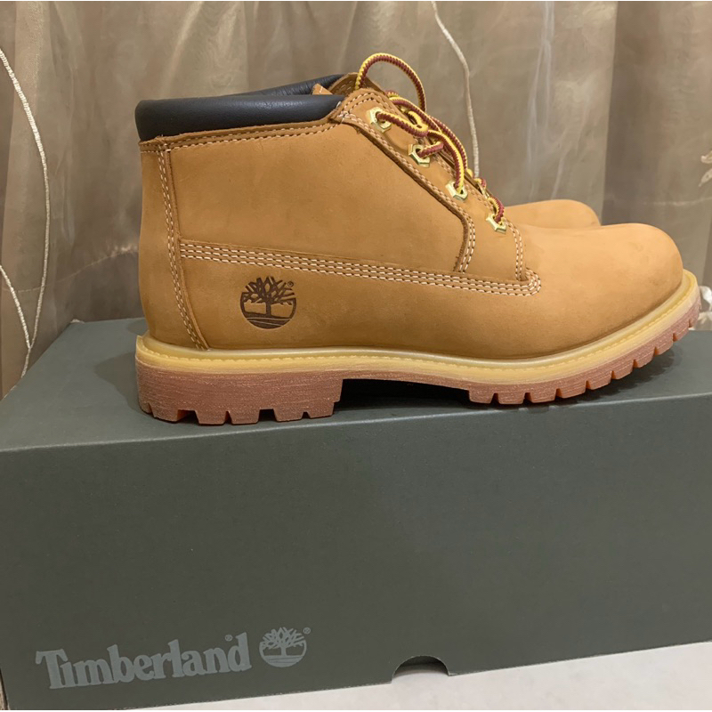 〈全新正版〉優惠中Timberland 女款 經典款  23399713 waterproof Chukka Boot