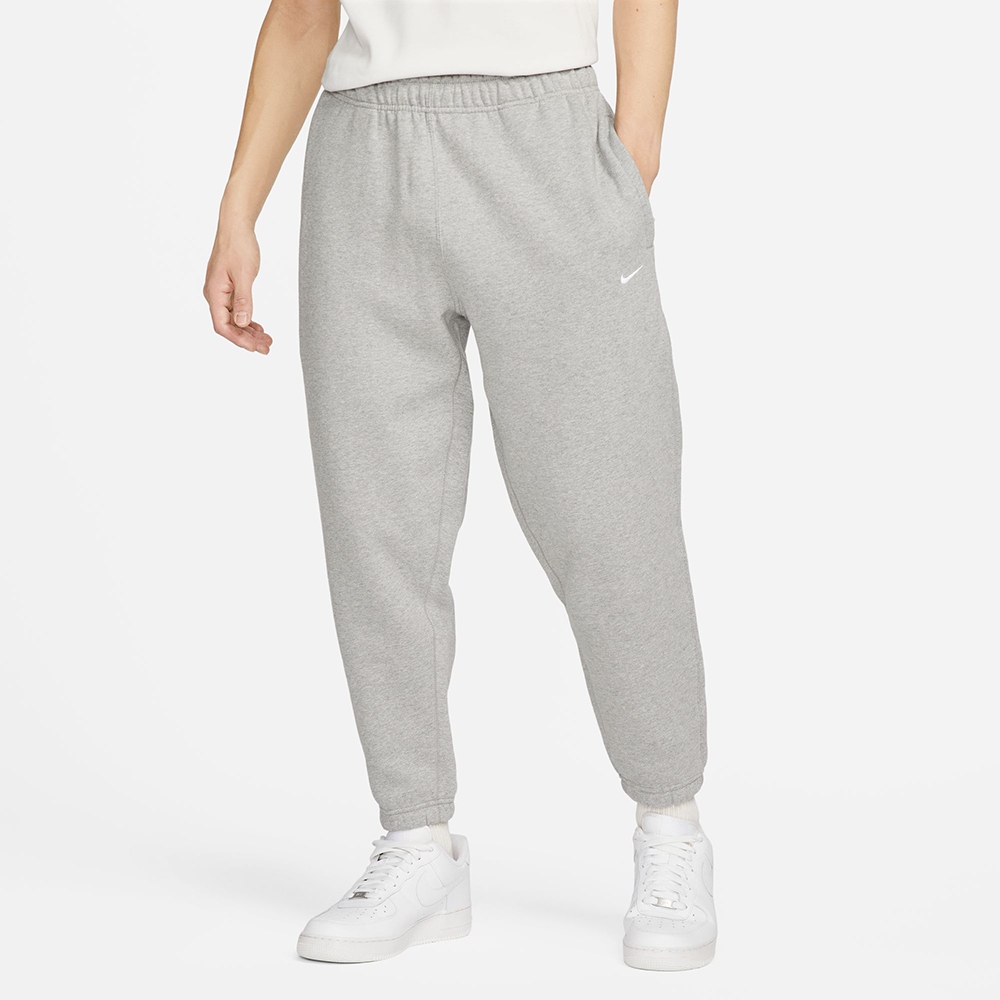 【RTG】NIKE SOLO FLEECE PANT 長褲 灰色 棉褲 縮口 拉鍊口袋 小勾 男 DX1365-063