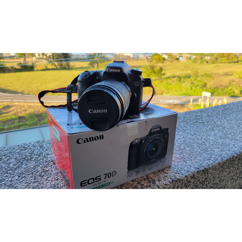 Canon EOS 70D (含18-135mm鏡頭)