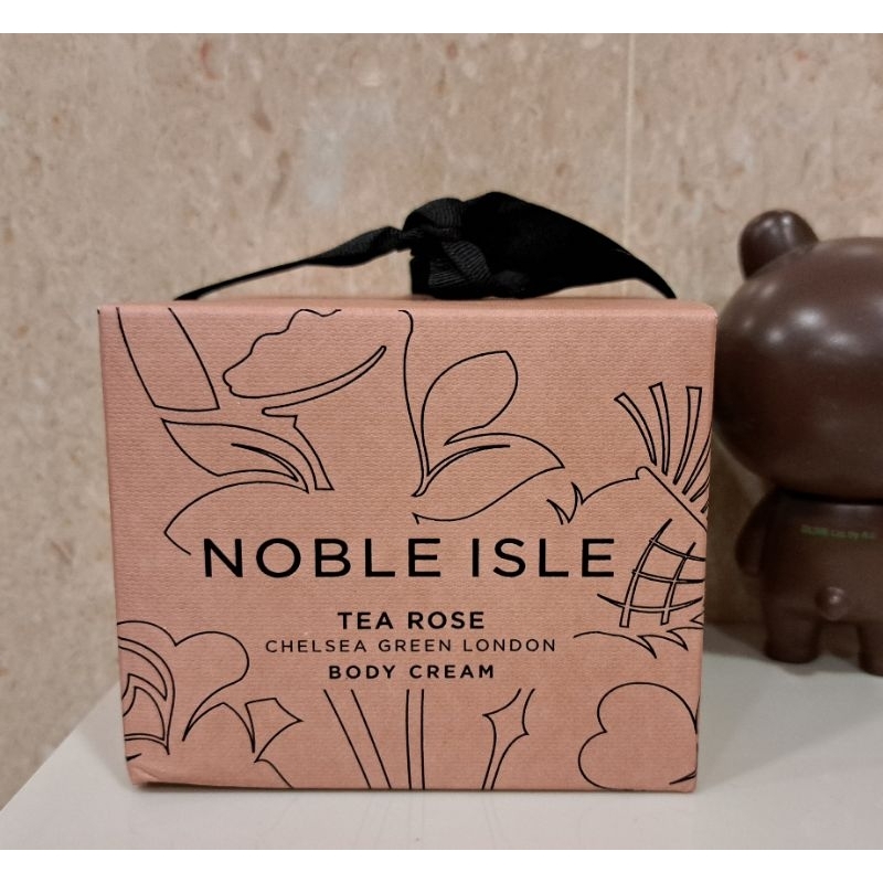 【NOBLE ISLE】全新：NOBLE ISLE茶玫瑰身體滋養霜/茶玫瑰身體滋養霜/茶玫瑰身體乳霜/茶玫瑰身體霜