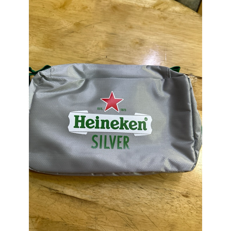海尼根星銀攜帶式洗包袋