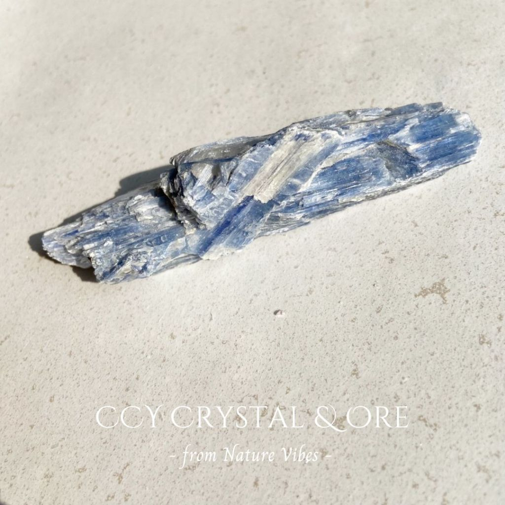 🐈 CCY Crystal x Ore 🐈 天然 藍晶石 Kyanite 原礦 眉心輪