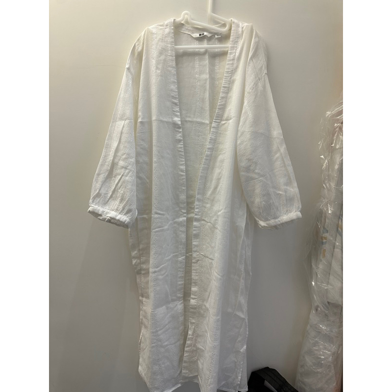 Uniqlo 長透明紗白色外套