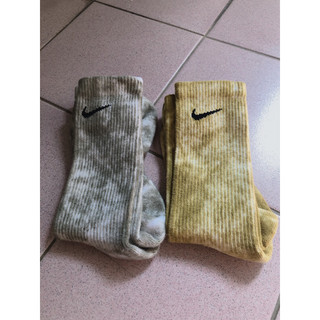 。Nike DRI-FIT 彩色中筒襪/2雙一組
