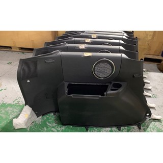 中華三菱 MITSUBISHI SAVRIN~幸福力~左後葉內飾板~全新原廠件~第三排內飾板~駕駛座邊~黑色