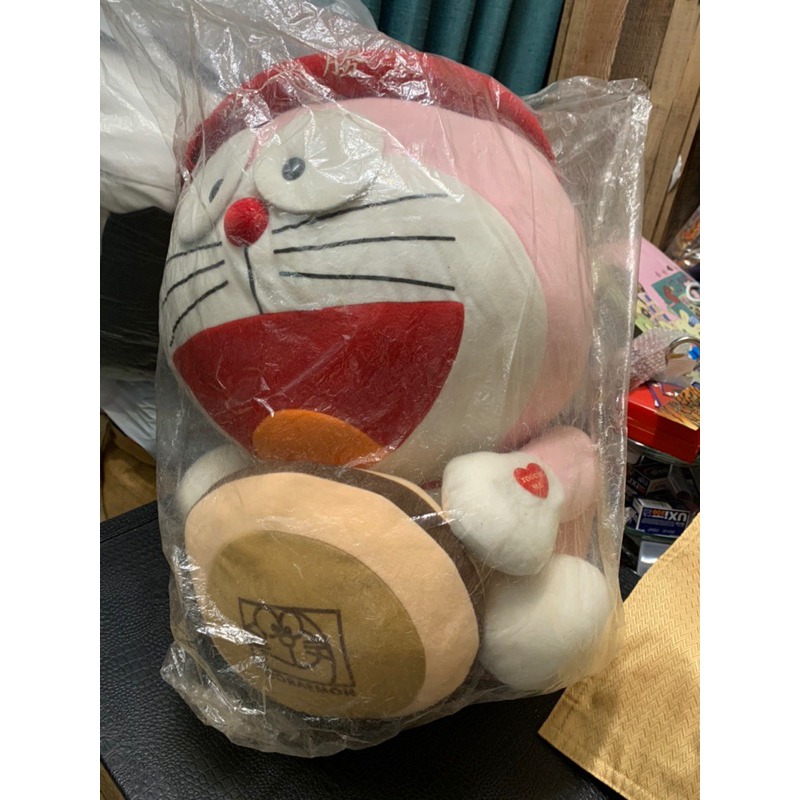 全新粉紅色坐姿哆啦A夢娃娃 小叮噹娃娃Doraemon 銅鑼燒 高度50公分寬40公分