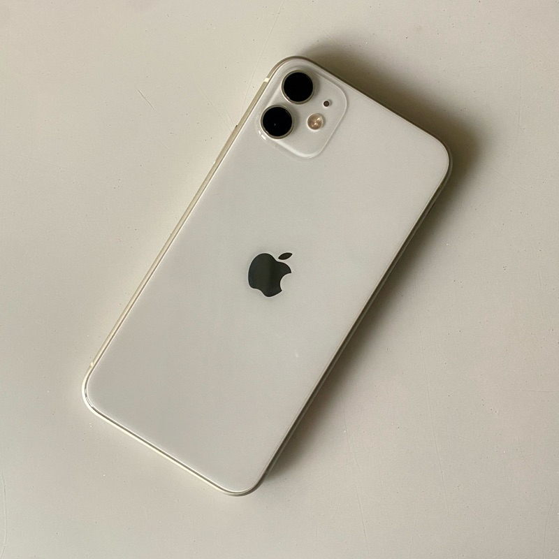 iPhone11 256g 白色 6.1吋 iOS 17.4