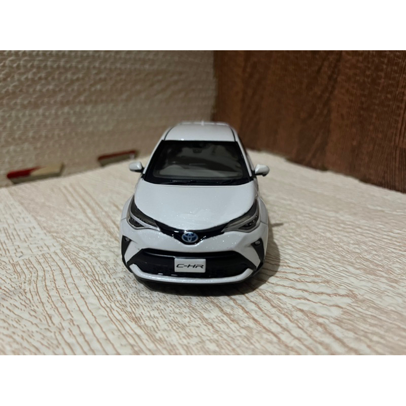 Toyota Chr 白色 1/30 日規原廠模型車
