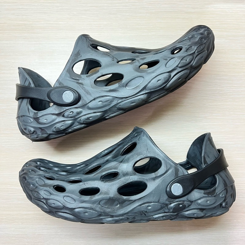 （8成新‼️）Merrell Hydro Moc 全黑 US9 防水 洞洞鞋 適合US9.5~10