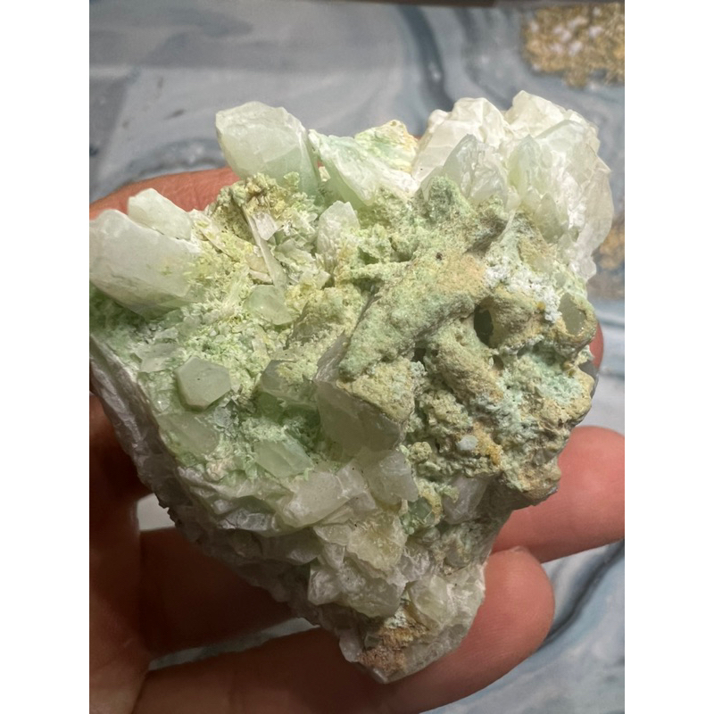 綠色 水晶共生絨銅礦 小晶簇 小球狀
