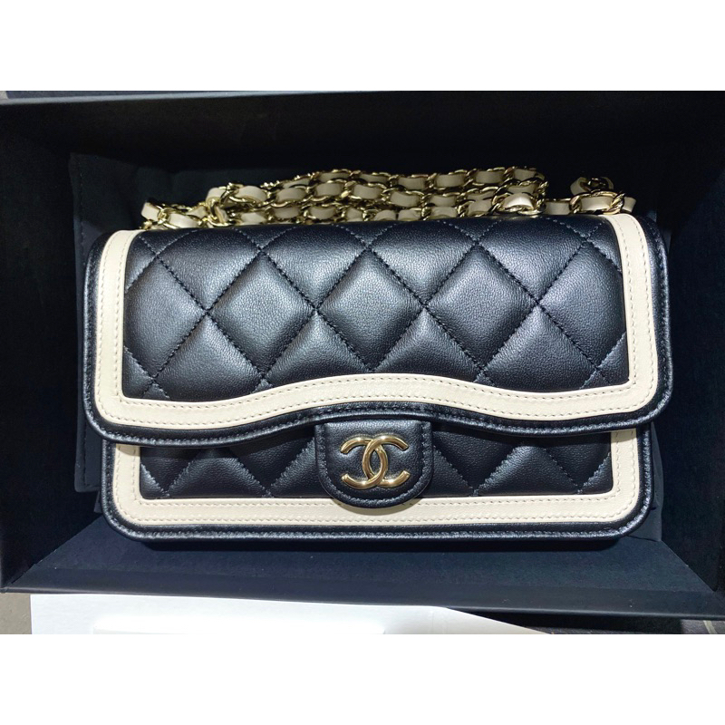 法國製 專櫃購入全新Chanel菱格紋黑粉雙色鏈帶口蓋手機包/鏈子皮夾/迷你口蓋包/迷你小包/側背包（附單據影本）