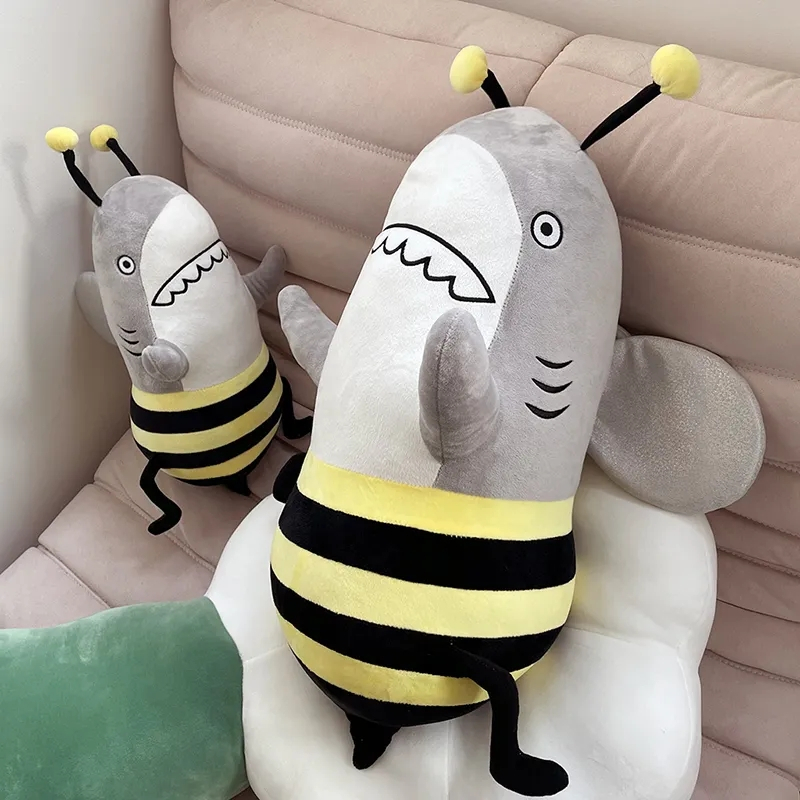 🐾貓七七🐾Shark&amp;Bee 鯊魚蜜蜂玩偶 搞怪 鯊bee 創意玩偶