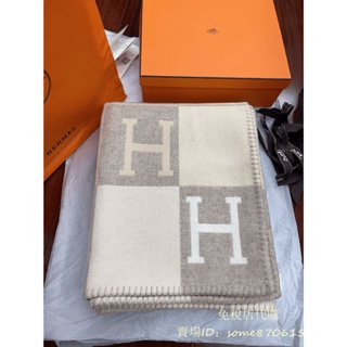 ❥免稅店代購❥ Hermes 愛馬仕 經典 Avalon 燕麥灰 H Logo 羊毛 羊絨 沙發毯 毛毯