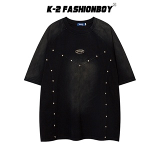 【K-2】金屬小標 鉚釘設計 渲染效果 水洗短T 個性 短袖上衣 穿搭 街頭 潮流 寬鬆落肩 K2【H7895】