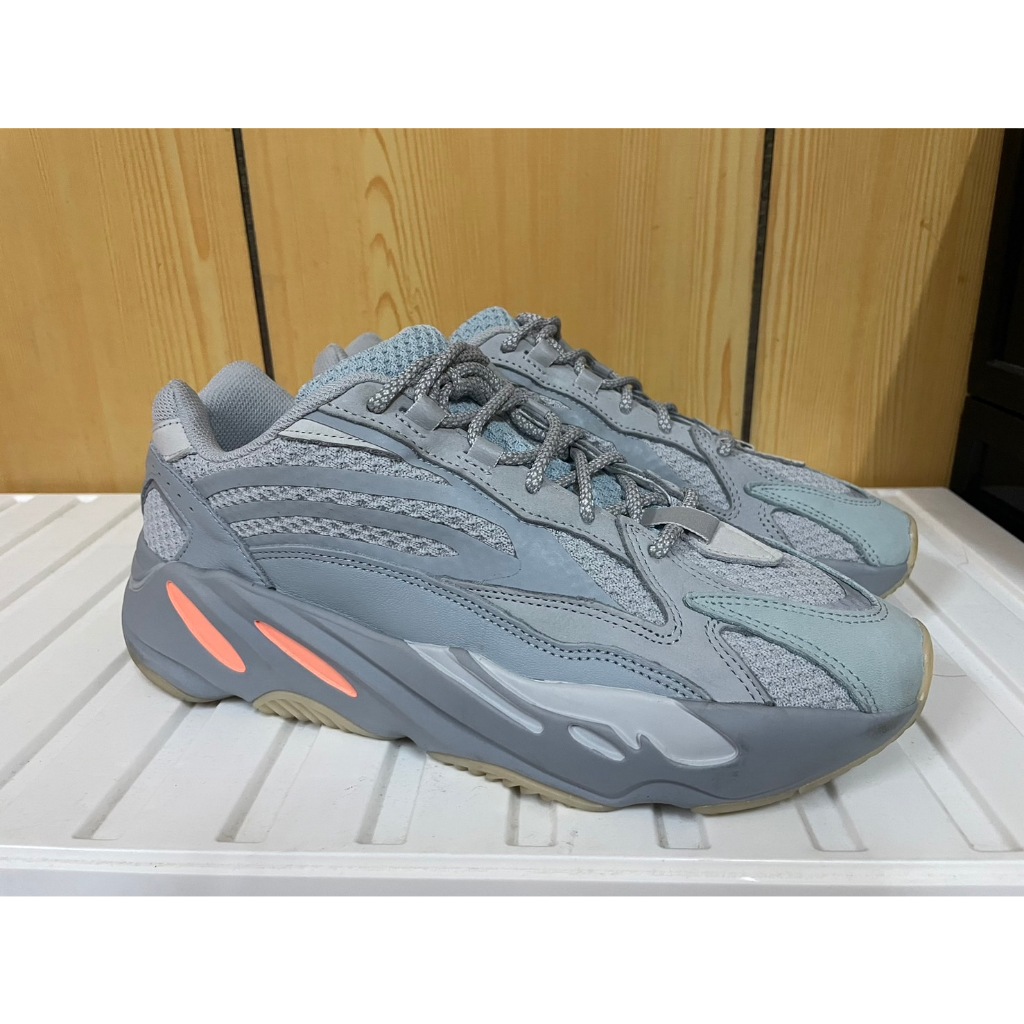 【二手九成新】Adidas Yeezy Boost 700 V2