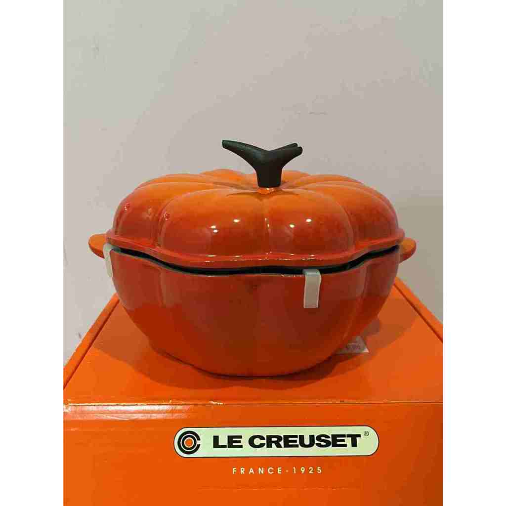 Le Creuset 鑄鐵鍋南瓜鍋  22cm 容量：2.25qt   絕版鍋 全新