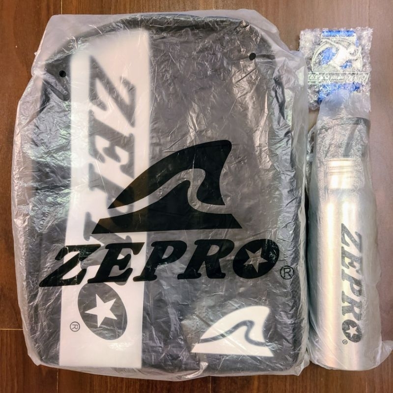 「 全新販售品 」2019 瑞士國鐵路跑 ZEPRO 防潑水運動背包、304不鏽鋼運動水壺750ml、10km完賽獎牌。