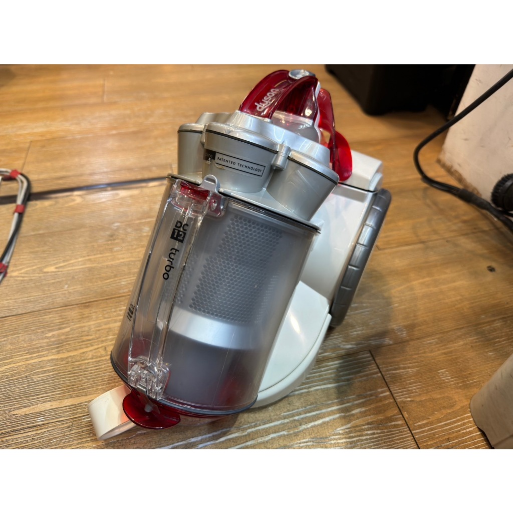 奇機通訊【DYSON】DC12 turbo 白紅座機 有線吸塵器 單主機 清潔保養 功能正常