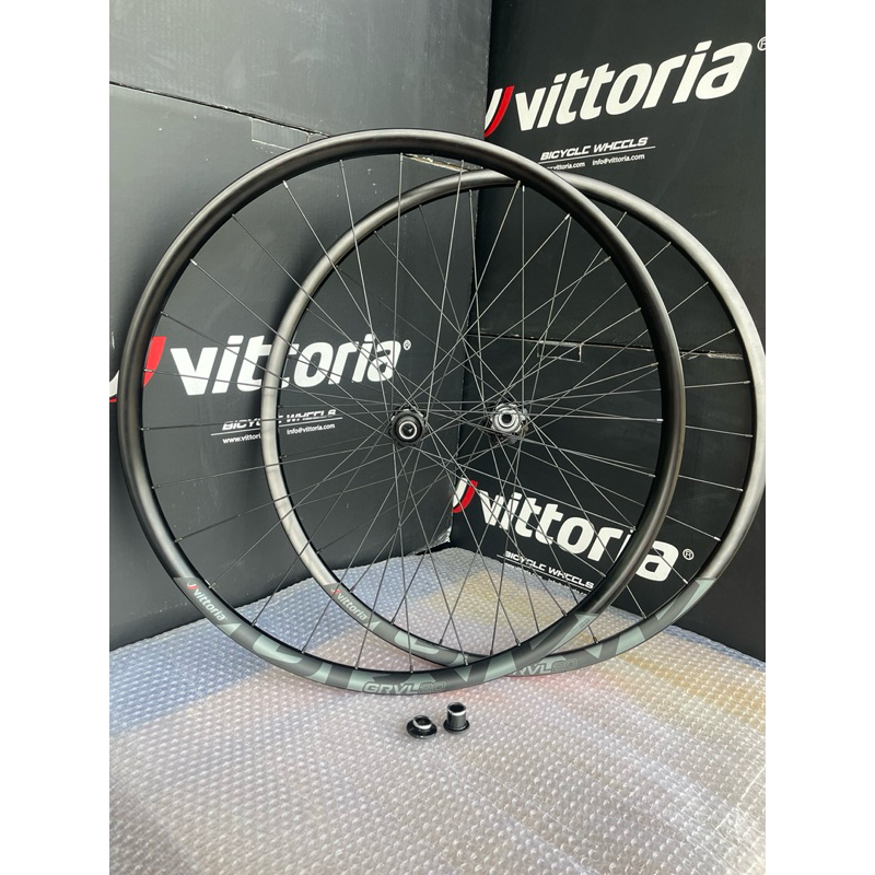 [ㄚ順雜貨鋪] 特價 vittoria 維多利亞 700c 碟煞輪組 (軸心12/15mm) 免運費