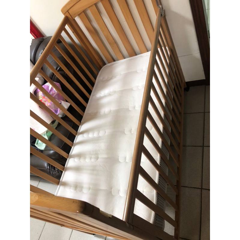 買  嬰兒床免費送 彈簧床墊  限台中自取