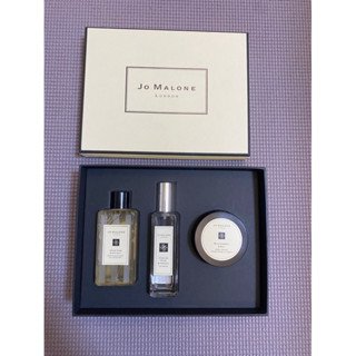 Jo Malone 禮盒組 (鼠尾草與海鹽潔膚露100ml英國梨與小蒼蘭淡香水30ml 黑莓子與月桂葉潤膚霜50ml)