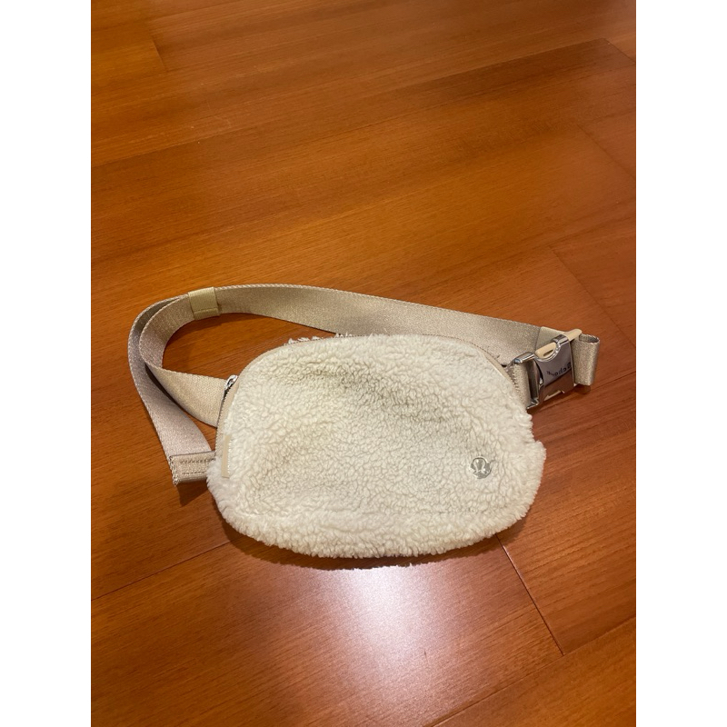 二手正品 lululemon everywhere belt bag 腰包