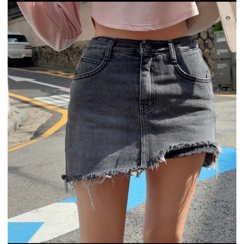 韓國品牌LABOR 褲裙033休閒時尚風格現貨及預購。