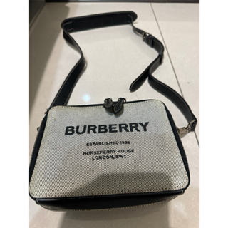 101購入8.5成新Burberry側背包，保證正品，只有一個含提袋禮盒防塵套