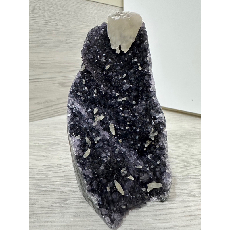 巴西 烏拉圭頂級紫水晶+異石+方解石 (紫晶洞 開運 招財 風水擺件）
