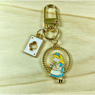 愛麗絲夢遊仙境鑰匙環扣 手機吊飾 包包掛飾 鑰匙圈 耳機盒吊飾 婚禮小物，有現貨