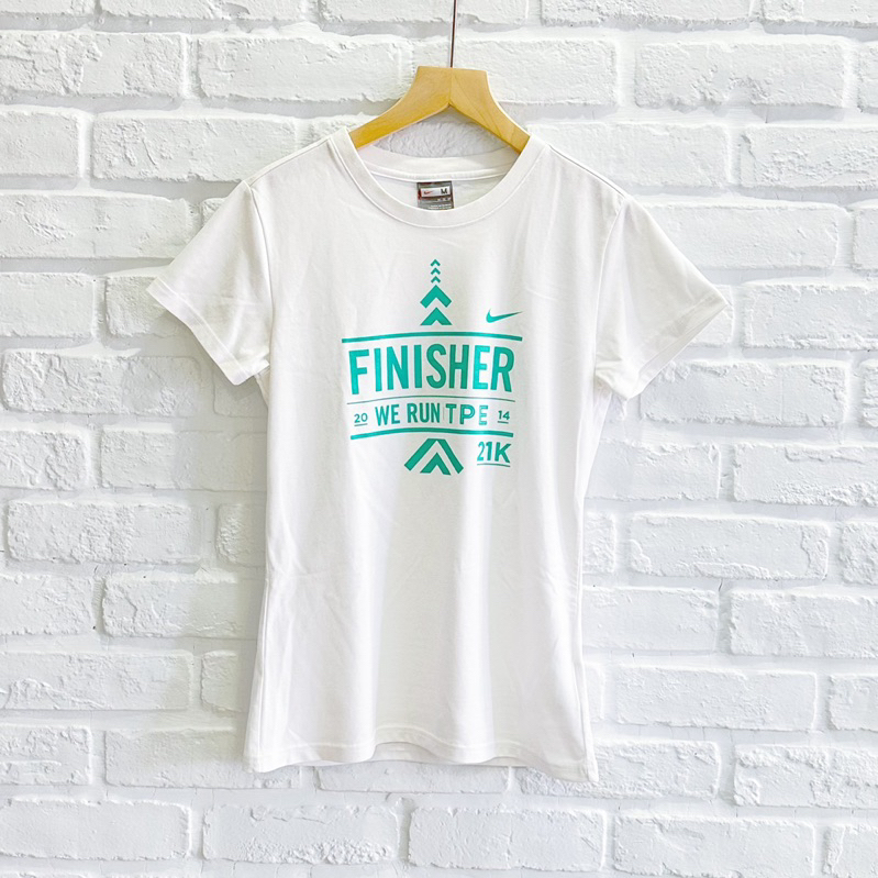二手｜NIKE女子馬拉松路跑完賽紀念T恤M