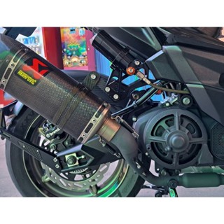 KRV180 KYMCO 排氣管 吊架 AKRAPOVIC 碳纖維斜口蠍 前段 支架 卡夢 卡夢蠍 支撐架 碳纖維