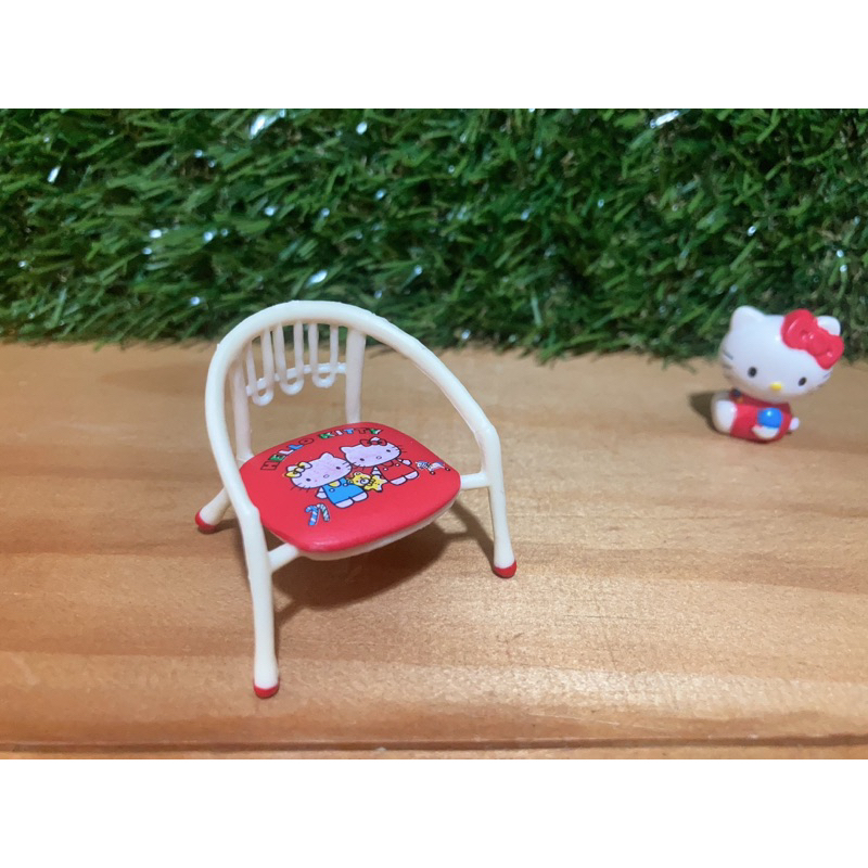 現貨 ☑ 可可愛愛的一起來坐椅子➜ Kitty KT 椅子 可愛 卡通 周邊 公仔 微景觀 擺件