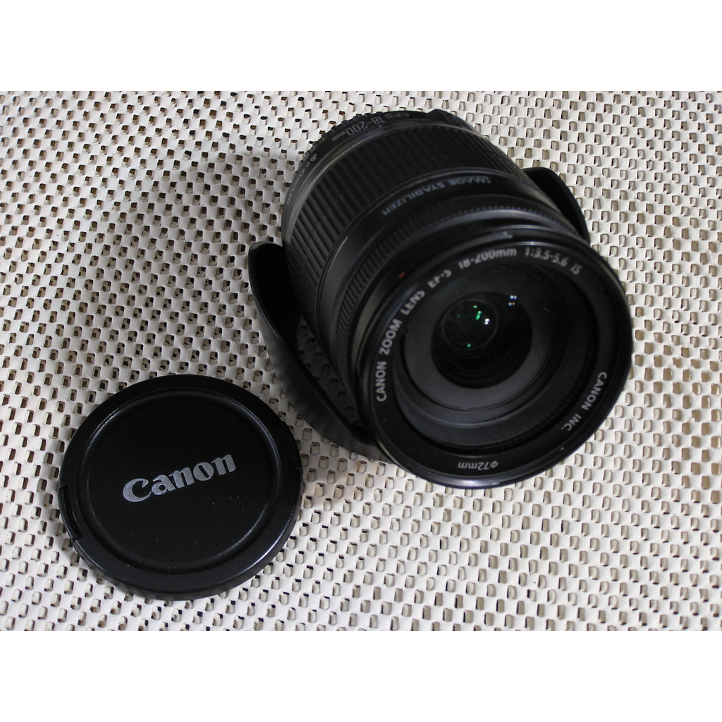 Canon EF-S 18-200mm 1:3.5-5.6 IS