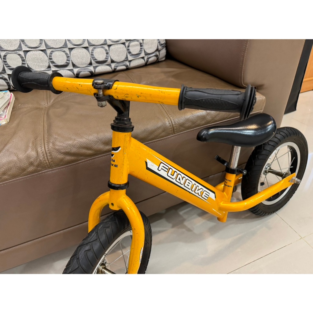[二手] FUNbike滑步車-黃色(鋁合金款) 兒童滑行車 兒童平衡車 兒童滑步車 小孩平衡車 滑行車