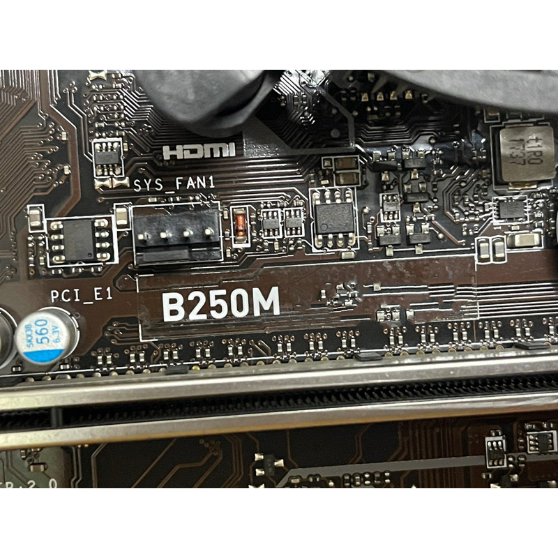 賣6-7代CPU用1151腳位良品4插槽B250主機板隨機出貨（B150主機板參考）