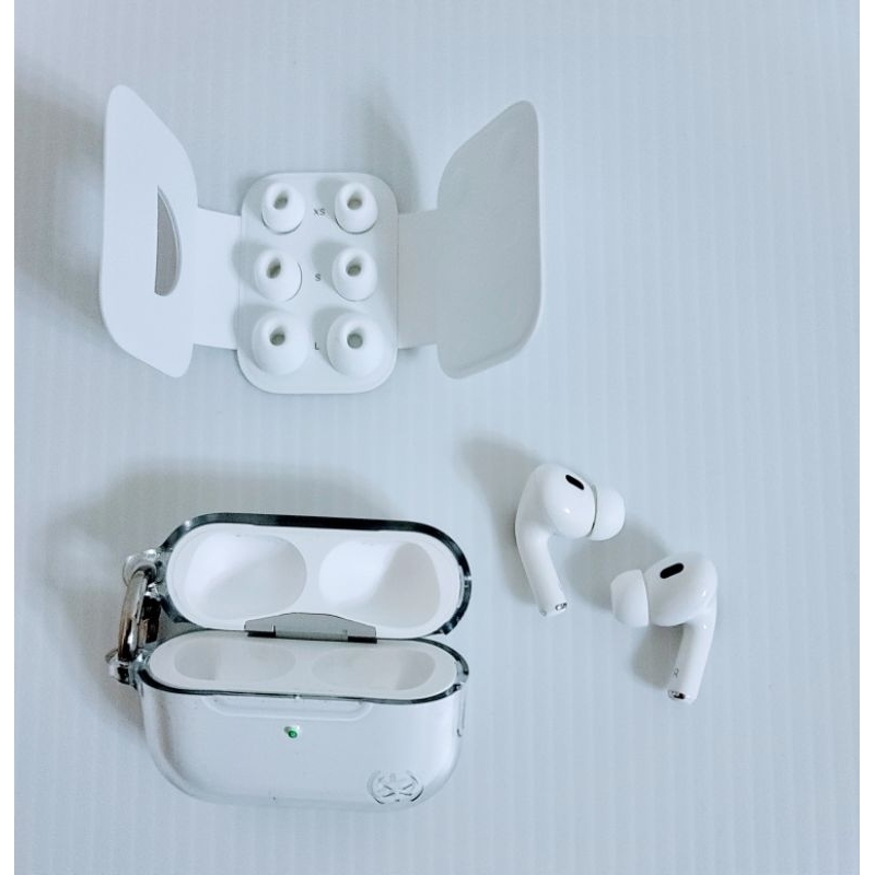蘋果 原廠 正貨 耳機 APPLE Air Pods Pro 第2代 送 耳機 外面的透明 保護硬殼掛勾 二手 近 全新