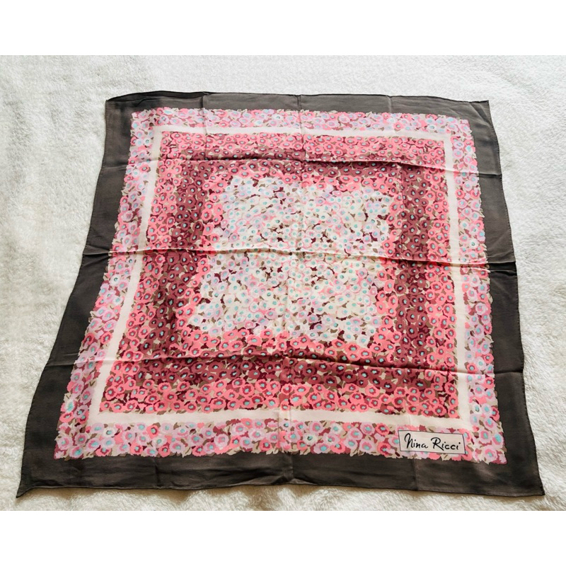 （二手）Nina Ricci 棕色邊框 粉色花園圖樣大判斯絲巾 方巾