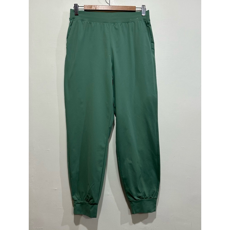 Uniqlo 百貨專櫃 彈性快乾 運動束口褲，腰圍鬆緊帶抽繩，雙側口袋，涼爽舒適，青綠色L號，95成新零碼商品