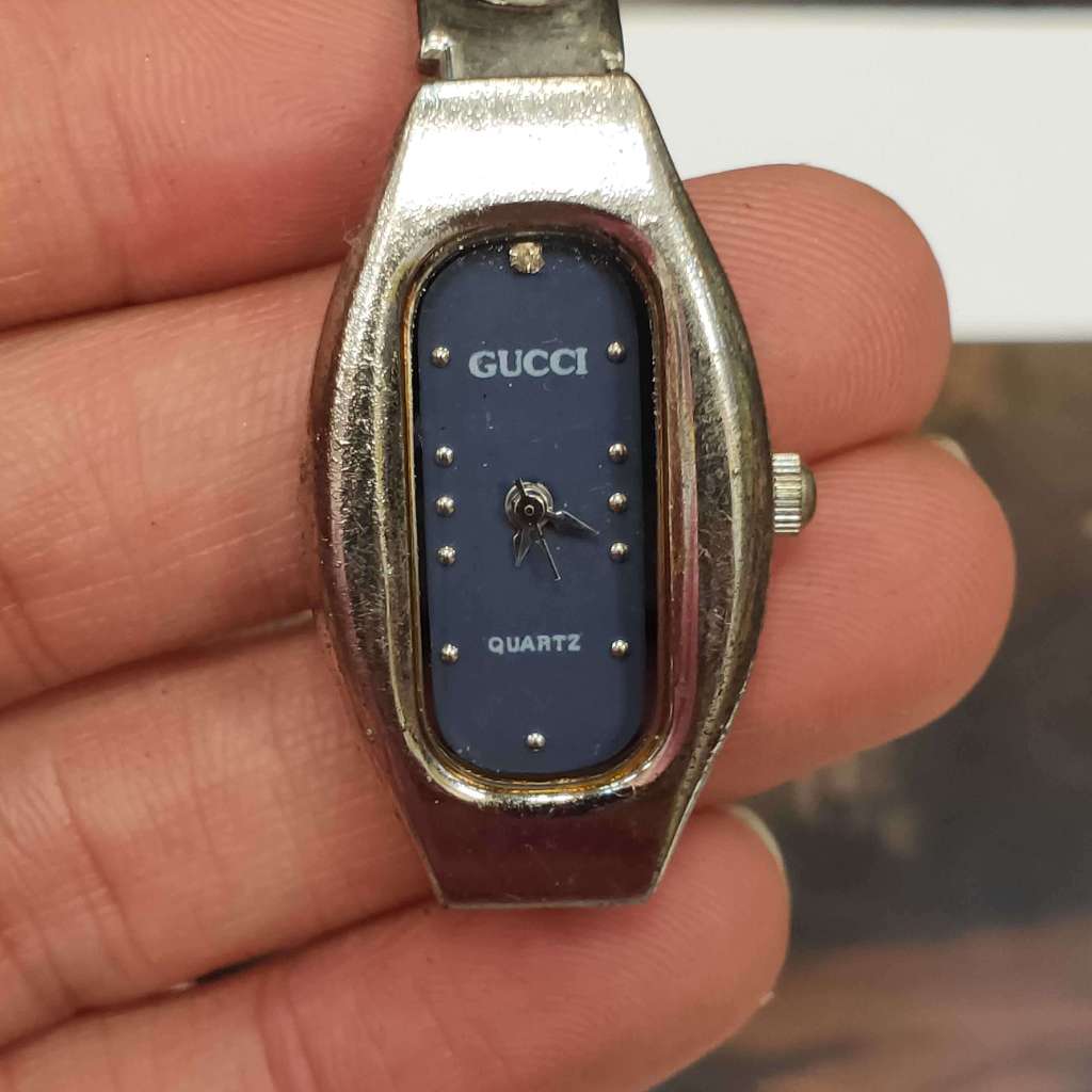 *當零件賣 賣錶帶手錶 GUCCI-藍底 古董錶 $1100