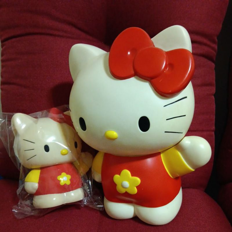 賣大隻的 早期 1997年 日本 Hello Kitty 存錢筒 撲滿 儲金桶 絕版珍藏 懷舊老物