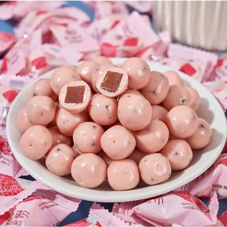 （買50送10）網紅零食酸奶山楂球藍莓球草莓巧克力零食糖果散裝小包裝