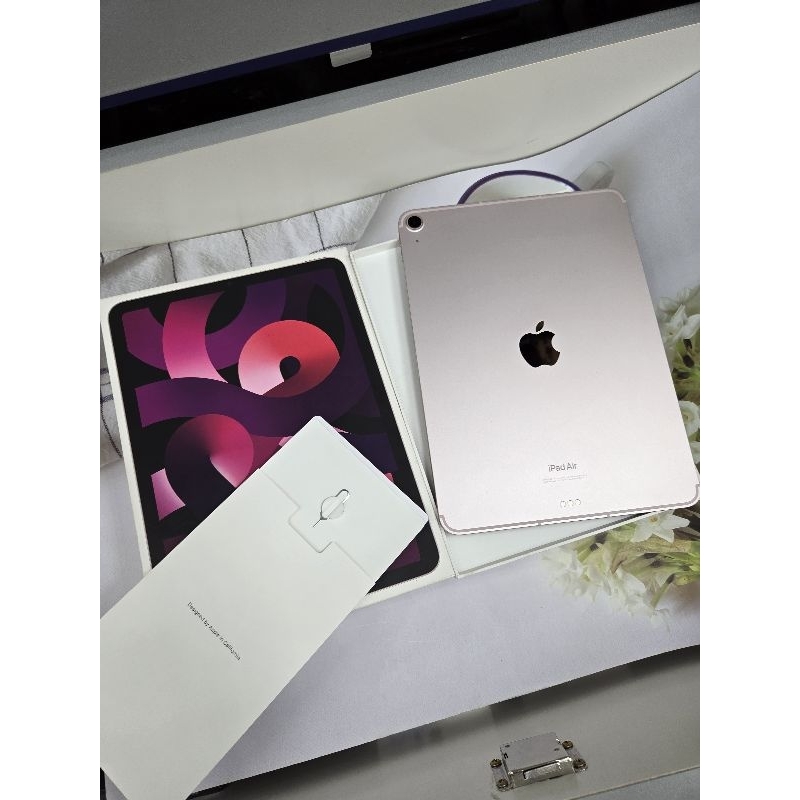 Apple iPad Air5 (2022) wifi+5G行動網路 64GB A2589粉+鍵盤套組(筆)